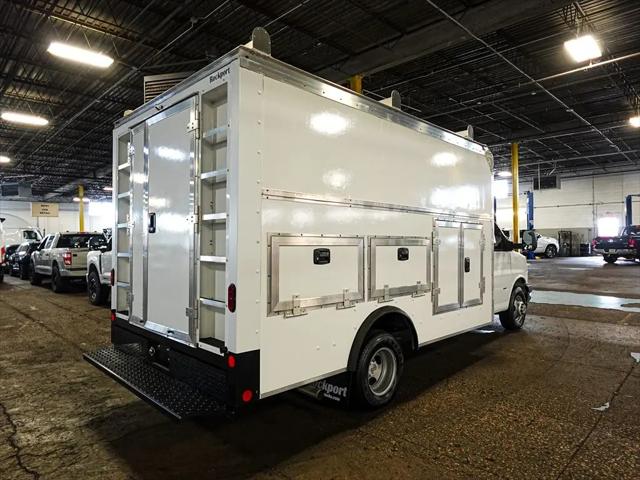 2022 Chevrolet Express Cutaway Work Van