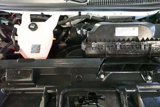 2022 Chevrolet Express Cutaway Work Van