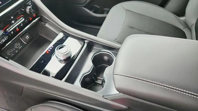 2026 Jeep Grand Cherokee L Altitude 4x2