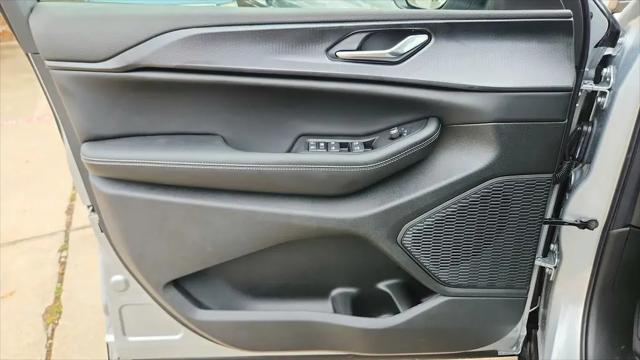 2026 Jeep Grand Cherokee L Altitude 4x2