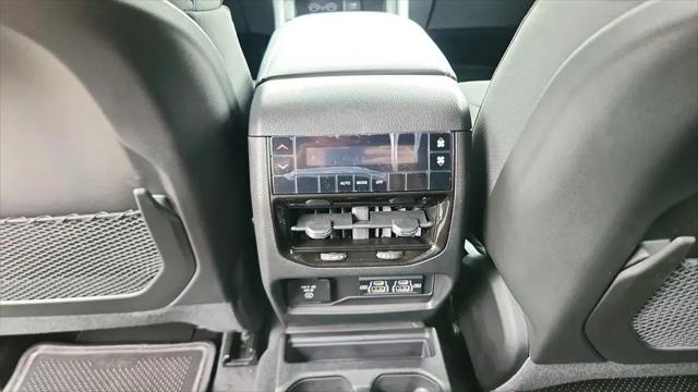 2026 Jeep Grand Cherokee L Altitude 4x2