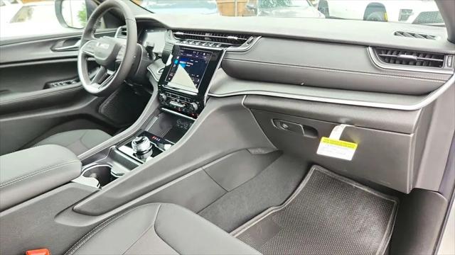 2026 Jeep Grand Cherokee L Altitude 4x2