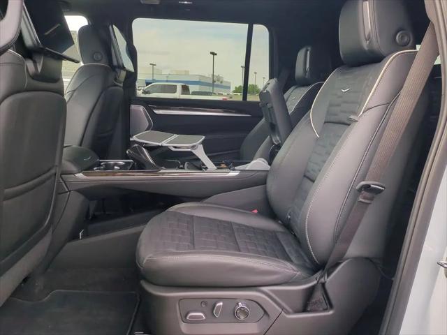 2026 Cadillac Escalade ESV Platinum Luxury