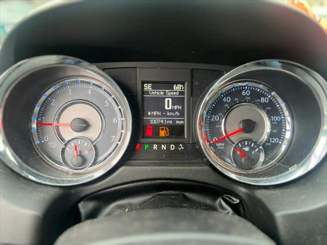 2014 Chrysler Town & Country Touring-L