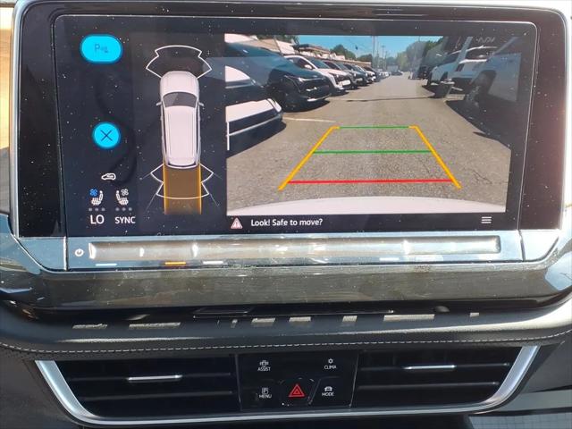 2025 Volkswagen Atlas 2.0T SE w/Technology