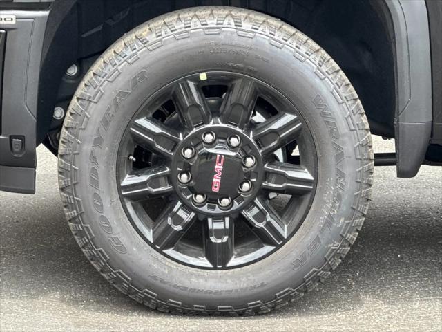 2026 GMC Sierra 2500HD Crew Cab, Standard Bed, AT4, 4WD