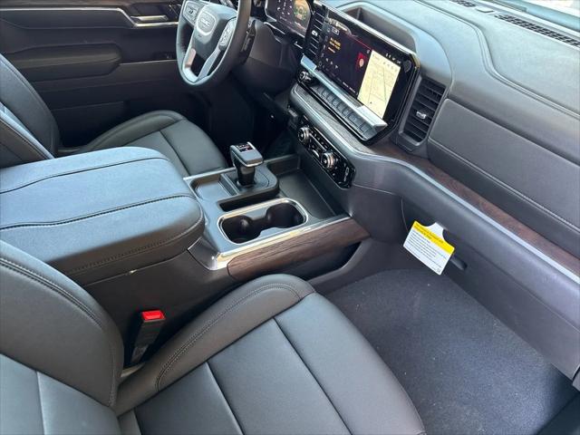 2026 GMC Sierra 1500 Crew Cab, Short Bed, SLT, 4WD