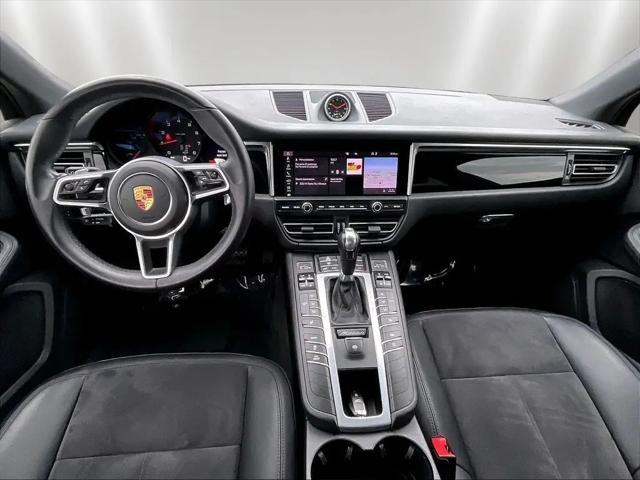 2021 Porsche Macan Macan