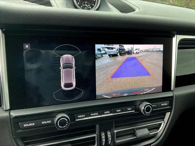 2021 Porsche Macan Macan