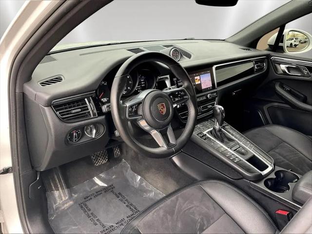 2021 Porsche Macan Macan