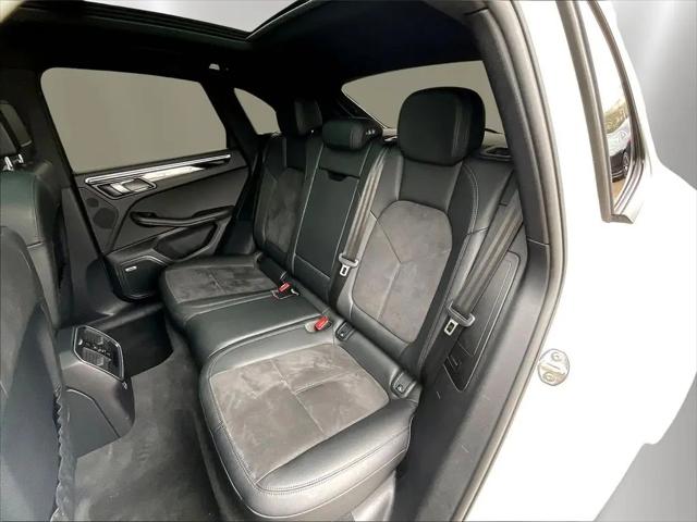 2021 Porsche Macan Macan