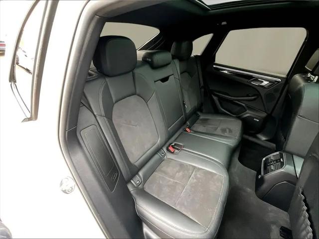 2021 Porsche Macan Macan