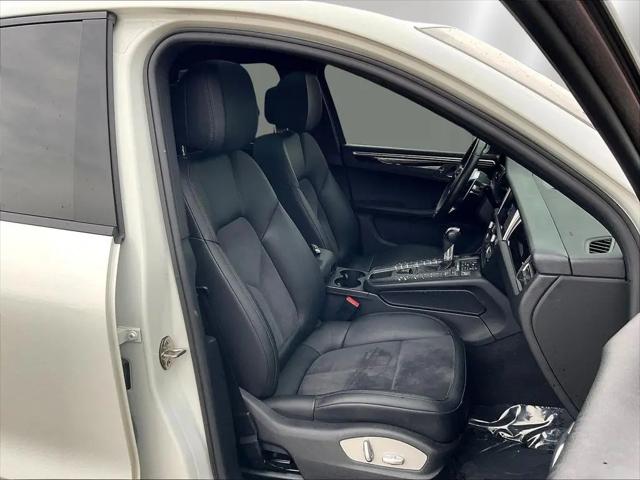 2021 Porsche Macan Macan