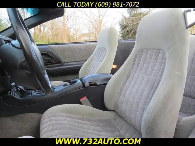 2001 Chevrolet Camaro Base