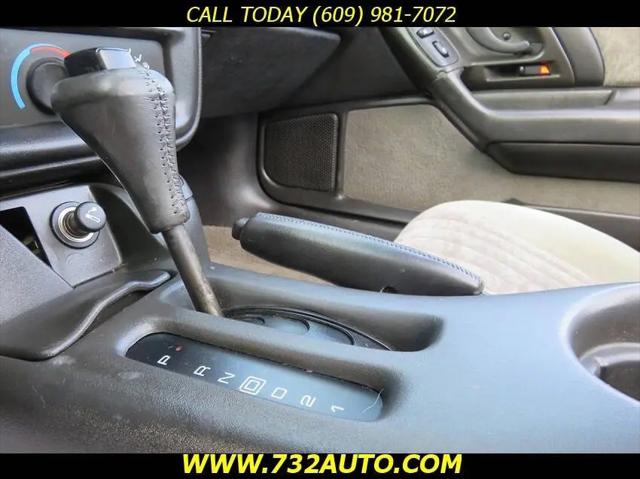 2001 Chevrolet Camaro Base
