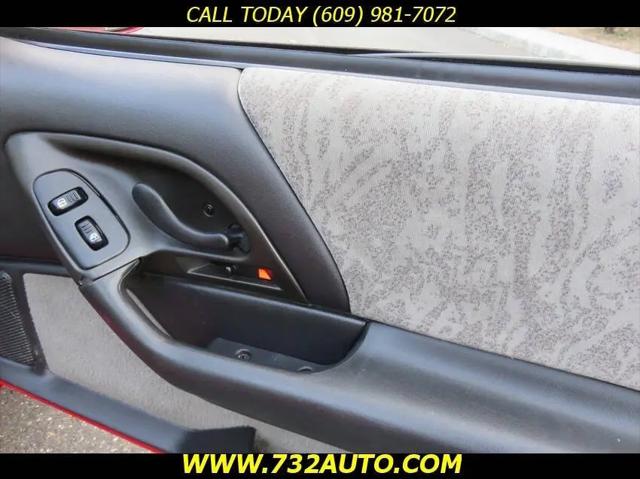 2001 Chevrolet Camaro Base