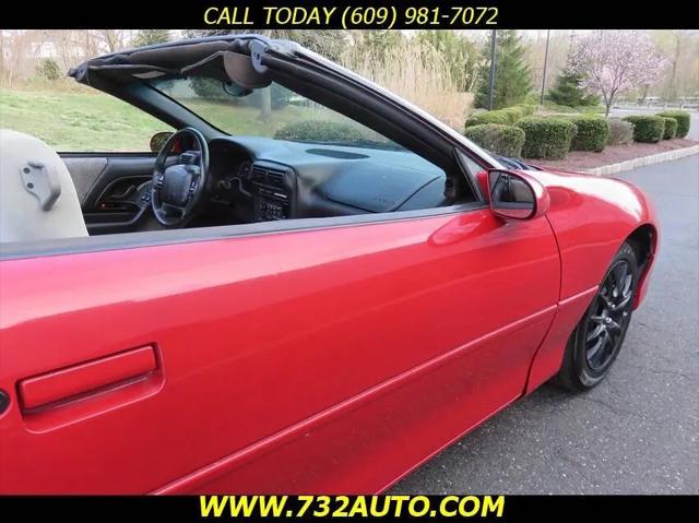 2001 Chevrolet Camaro Base