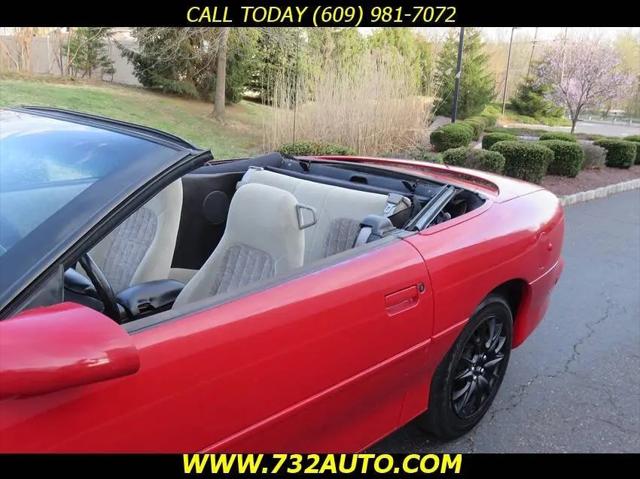 2001 Chevrolet Camaro Base