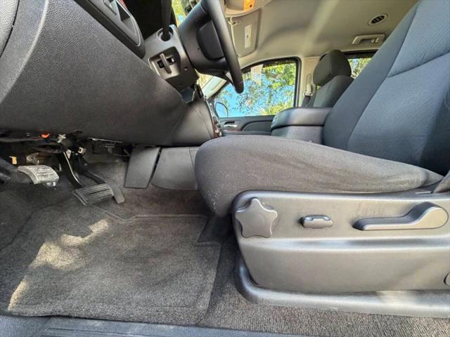 2012 Chevrolet Suburban LS