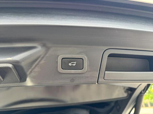 2019 Land Rover Range Rover Velar P250 R-Dynamic SE