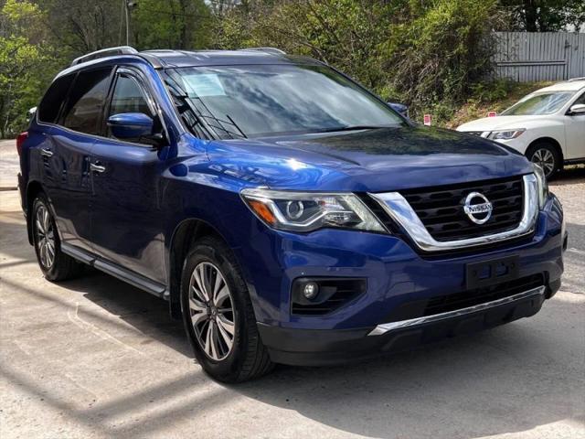 2017 Nissan Pathfinder SV