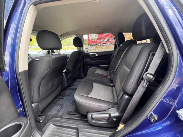 2017 Nissan Pathfinder SV