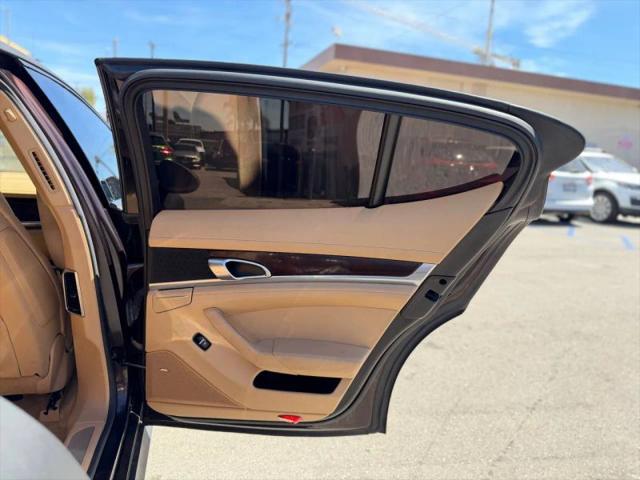 2014 Porsche Panamera Base