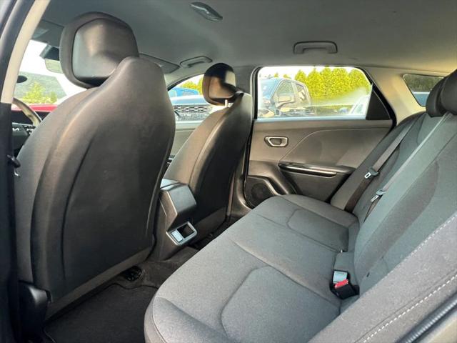 2025 Kia K4 LX