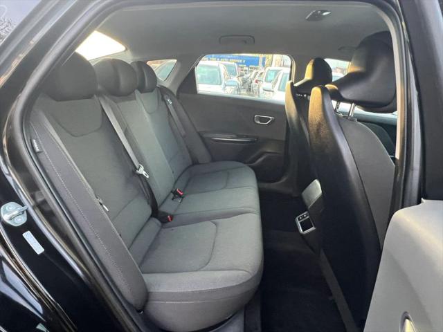 2025 Kia K4 LX