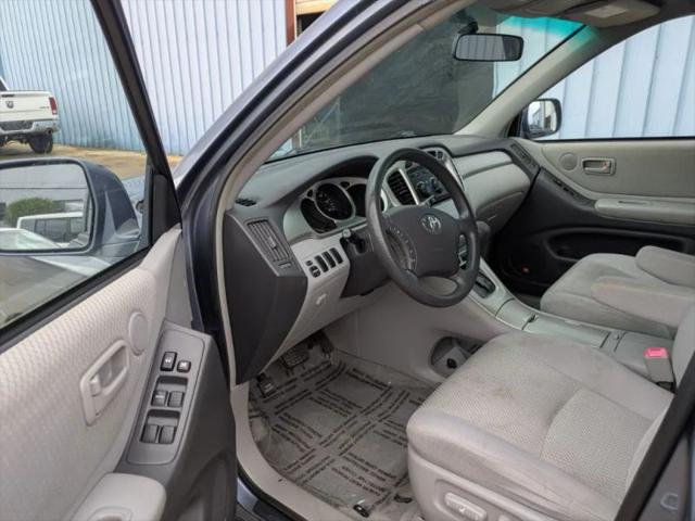 2004 Toyota Highlander Base