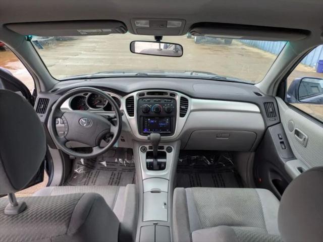 2004 Toyota Highlander Base