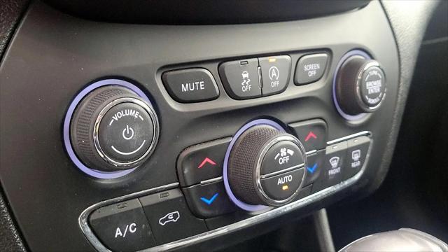 2019 Jeep Cherokee Limited FWD