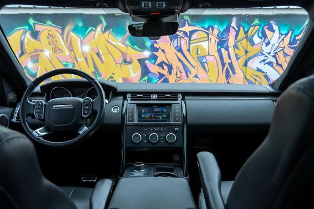 2017 Land Rover Discovery SE