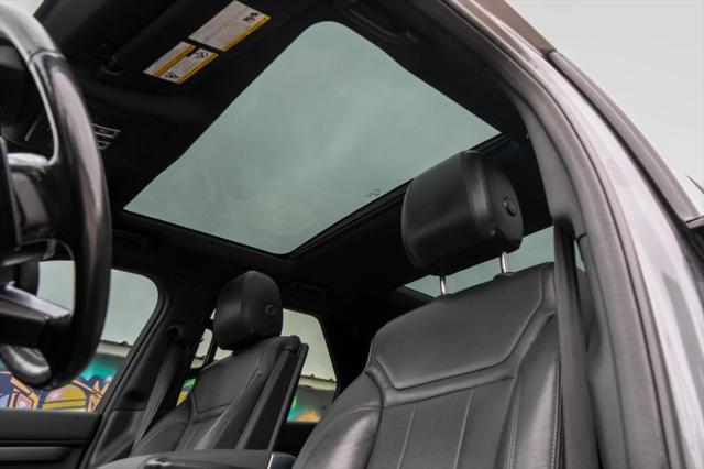 2017 Land Rover Discovery SE