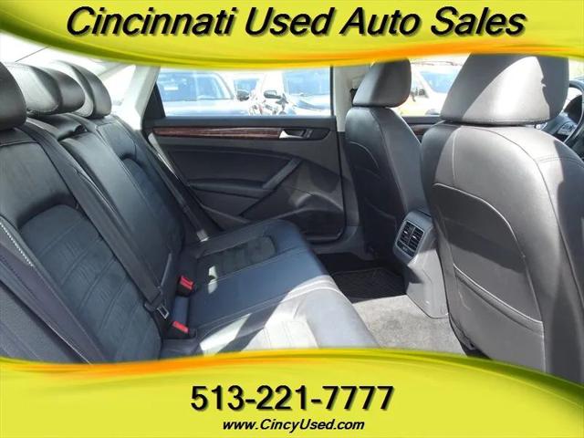 2013 Volkswagen Passat 3.6L V6 SEL Premium