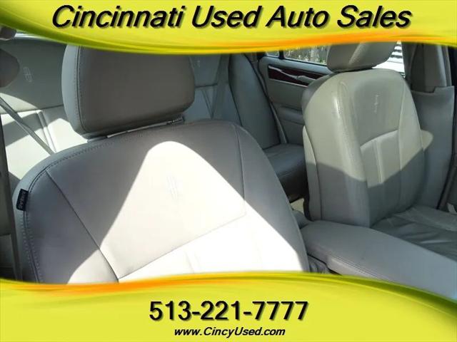 2005 Lincoln Town Car Signature Limited