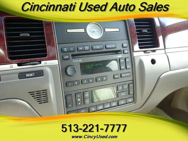 2005 Lincoln Town Car Signature Limited