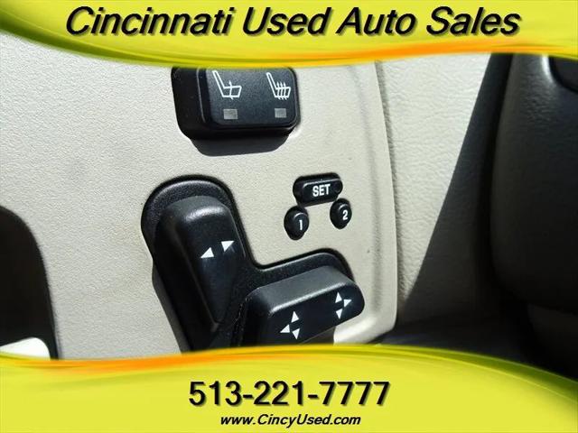 2005 Lincoln Town Car Signature Limited