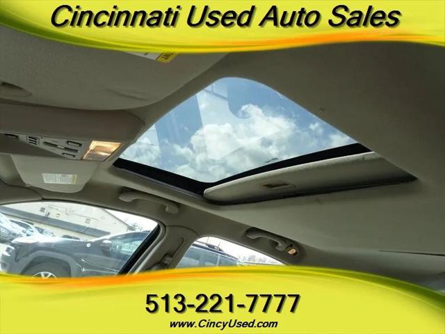 2005 Lincoln Town Car Signature Limited