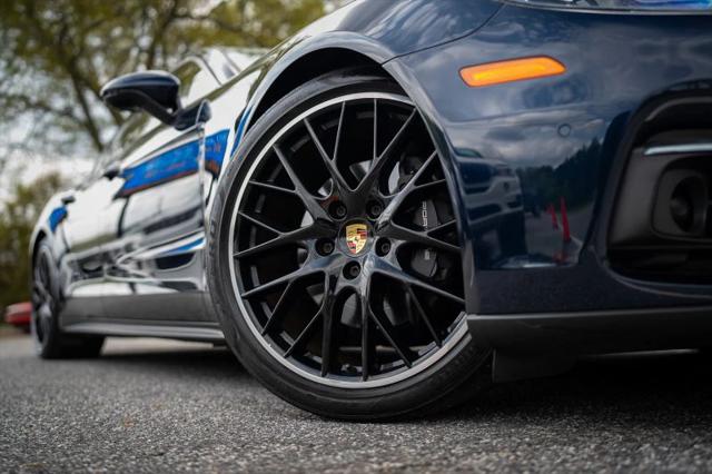 2017 Porsche Panamera Base