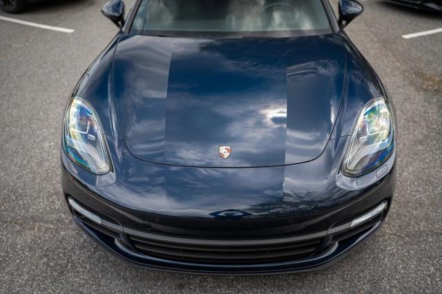 2017 Porsche Panamera Base
