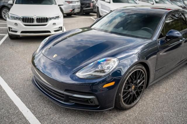 2017 Porsche Panamera Base