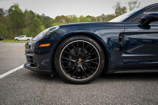 2017 Porsche Panamera Base