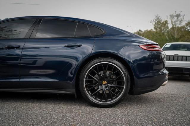 2017 Porsche Panamera Base