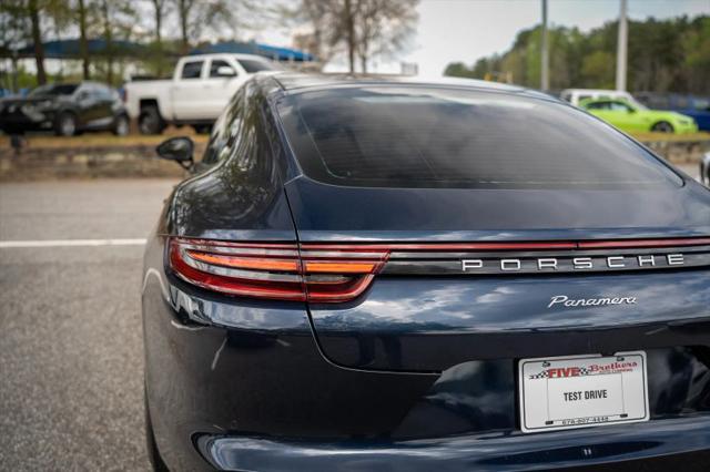 2017 Porsche Panamera Base
