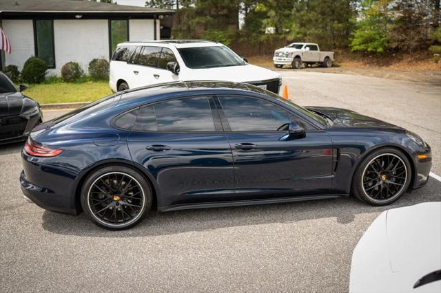 2017 Porsche Panamera Base