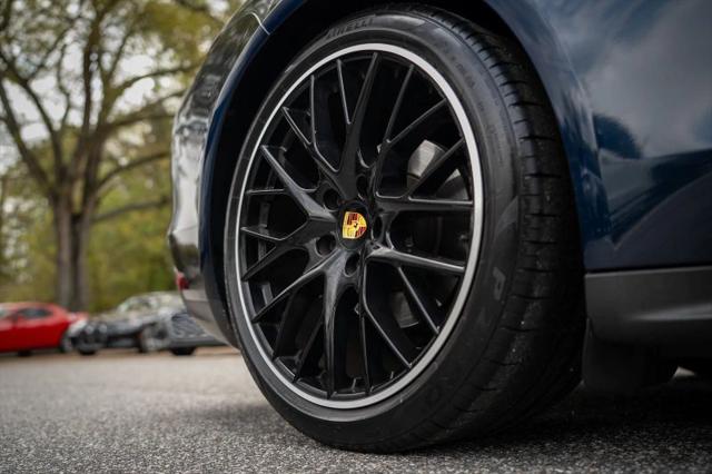 2017 Porsche Panamera Base