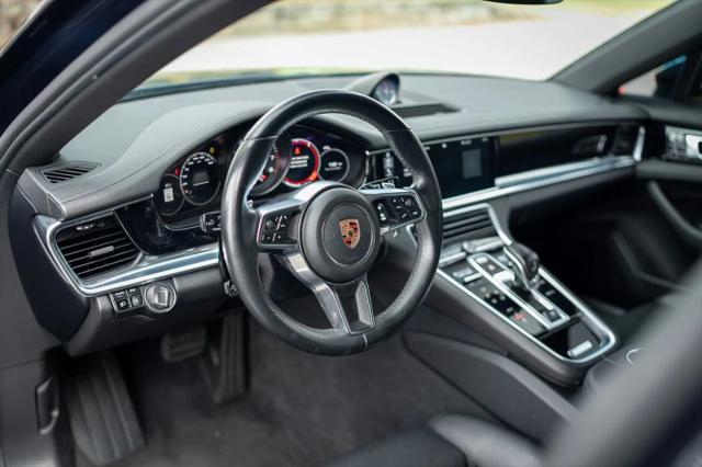 2017 Porsche Panamera Base
