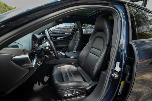 2017 Porsche Panamera Base
