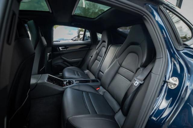 2017 Porsche Panamera Base